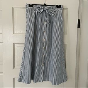 Madewell tie and button midi skirt blue and white stripes size 2